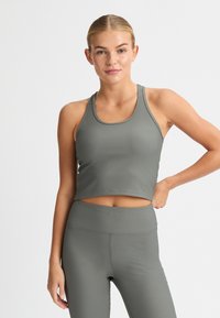 Майка-борцовка