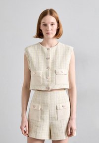 Жилет Жилет