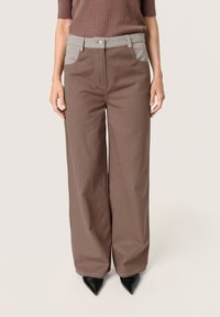 Широкие брюки