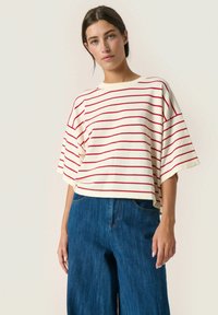 Пуловер с рукавом три четверти