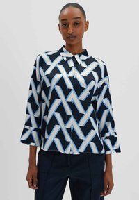 Атласная блузка