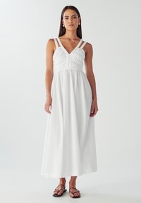 Пляжное платье