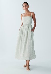 Длинное платье