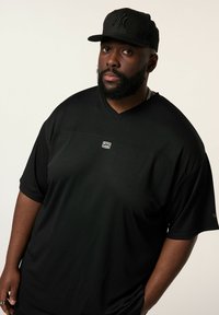 Футболка Футболка