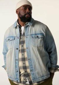 Джинсовая куртка Джинсовая куртка