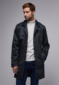 Тренч Тренч