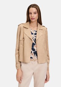 Блейзер Блейзер