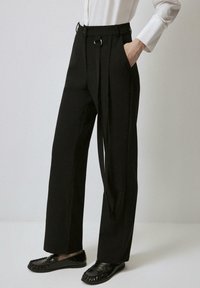 Прямые брюки