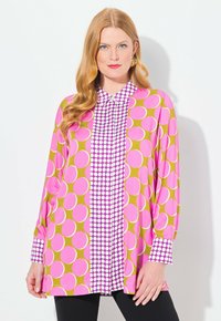 Атласная блузка