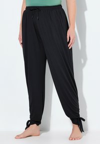 Спортивные штаны