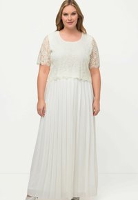 Кружевная блузка