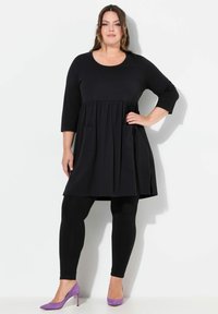 Длинная майка