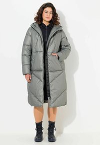 Пальто Пальто