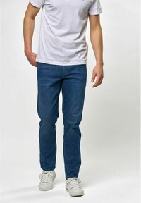 Узкие джинсы Узкие джинсы