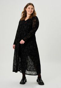 Платье макси