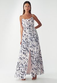 Пляжное платье