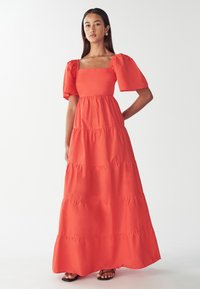 Платье макси