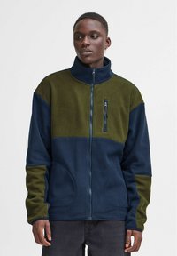 Флисовая куртка