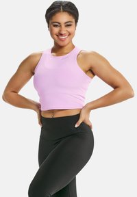 Спортивный топ