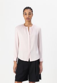 Шелковая блузка