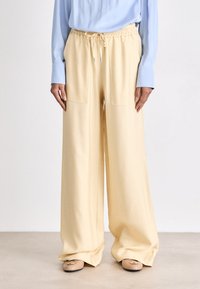 Брюки Брюки