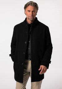 Короткое пальто