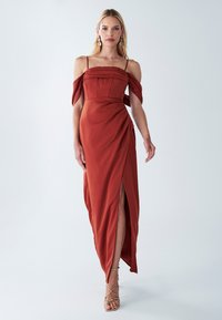 Платье макси