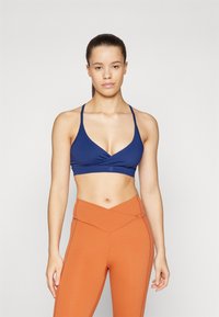 Спортивный бюстгальтер