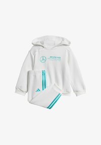 Набор одежды