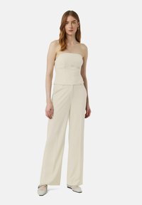 Прямые брюки