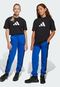 Спортивные штаны