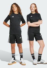 Шорты Шорты