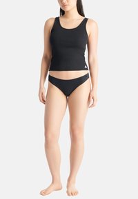 Стринги Стринги