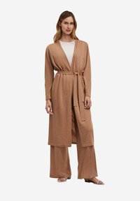 Длинный кардиган