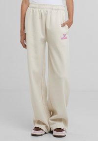 Спортивные штаны Спортивные штаны