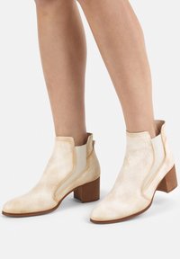 Ботинки челси