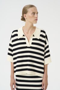 Пуловер с рукавом три четверти