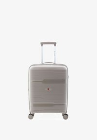 Чемодан на колесах Чемодан на колесах