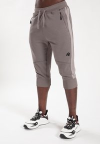 Спортивные штаны