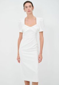 Платье футляр