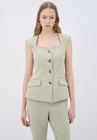 Костюм Костюм