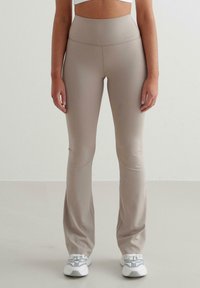 Спортивные штаны