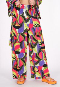 Широкие брюки