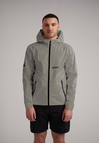 Куртка-дождевик