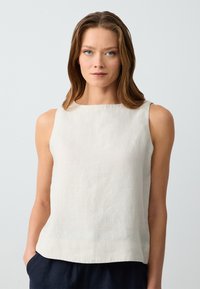 Блузка без рукавов