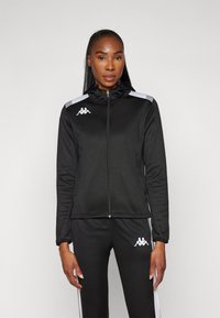 Спортивная куртка