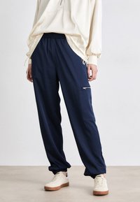 Широкие брюки