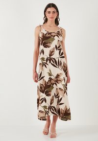 Пляжное платье