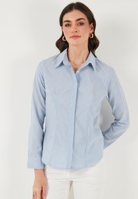 Блузка-рубашка