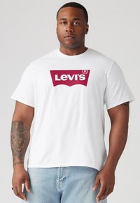 Футболка Футболка